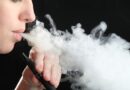 Úc: Thanh niên hút thuốc lá điện tử gia tăng mức báo động