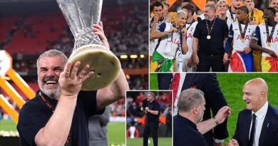 Công thức nào giúp Ange Postecoglou luôn có được danh hiệu ở mùa thứ hai? Công thức nào giúp Ange Postecoglou luôn có được danh hiệu ở mùa thứ hai?