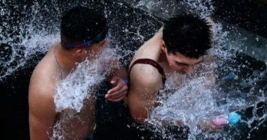 Songkran: Cảnh ‘vỡ trận’ tại lễ hội té nước lớn nhất thế giới ở Thái Lan