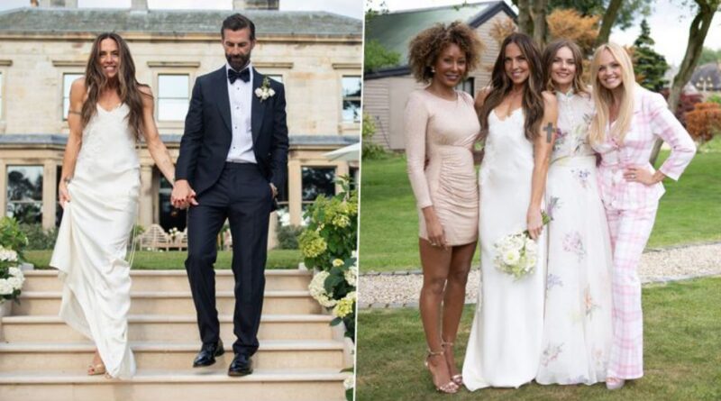 Sydney: Spice Girls tái hợp tại đám cưới bí mật của Mel C, Victoria Beckham vắng mặt Sydney: Spice Girls tái hợp tại đám cưới bí mật của Mel C, Victoria Beckham vắng mặt