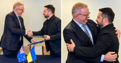 Úc-Ukraine siết chặt tay nhau, Thủ tướng Albanese tuyên bố ‘tự hào đứng về phía Kiev’, công bố lệnh trừng phạt Nga Úc-Ukraine siết chặt tay nhau, Thủ tướng Albanese tuyên bố ‘tự hào đứng về phía Kiev’, công bố lệnh trừng phạt Nga