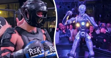 [VIDEO] Ai thắng? Màn đấu đầu tiên giữa người và robot